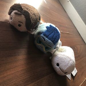 Disney tsum tsum- wreck it Ralph 2 tsums & baymax